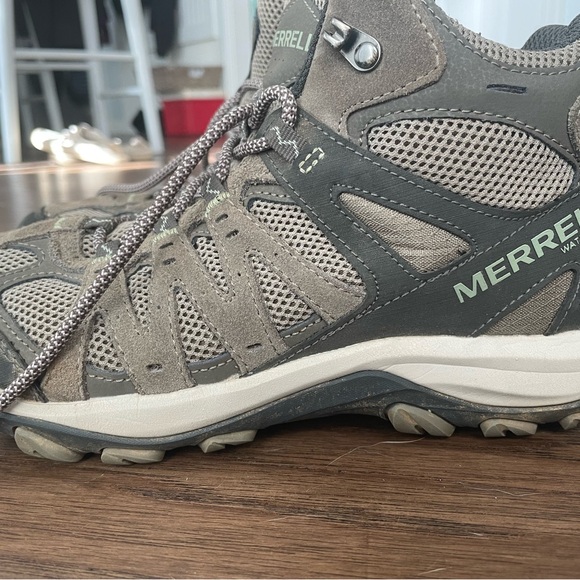 Merrell hiking boots - Picture 2 of 5